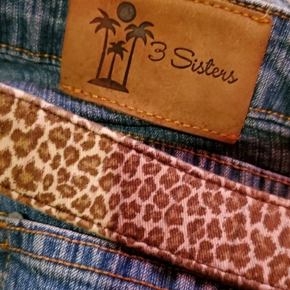 3 Sisters Vintage Capris - Picture 3 of 4